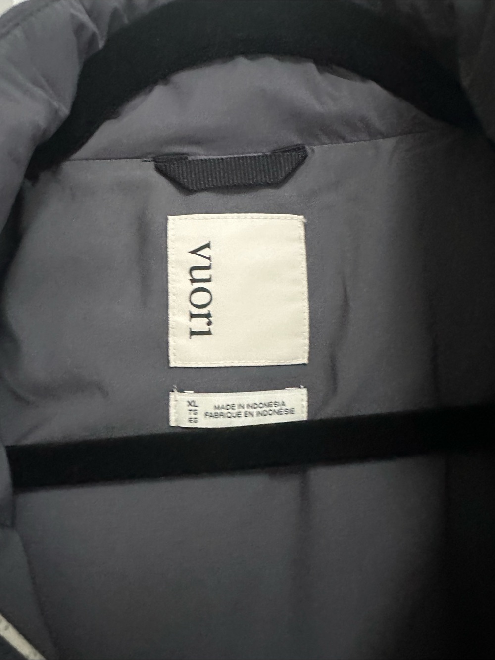 Vuori Men's Charcoal Vest - Dark Gray Sleeveless Puffer - Picture 3 of 4